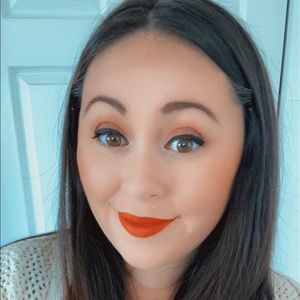 Meet your Posher, Celia